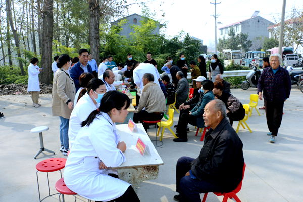 门诊党总支义诊活动2.jpg