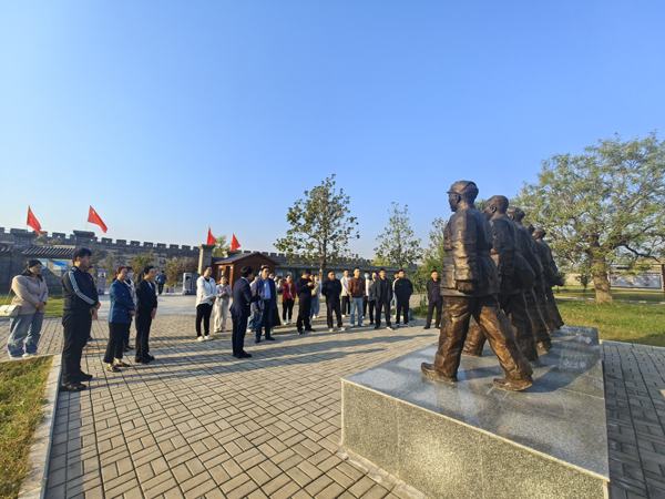 门诊党总支主题党日活动1.jpg